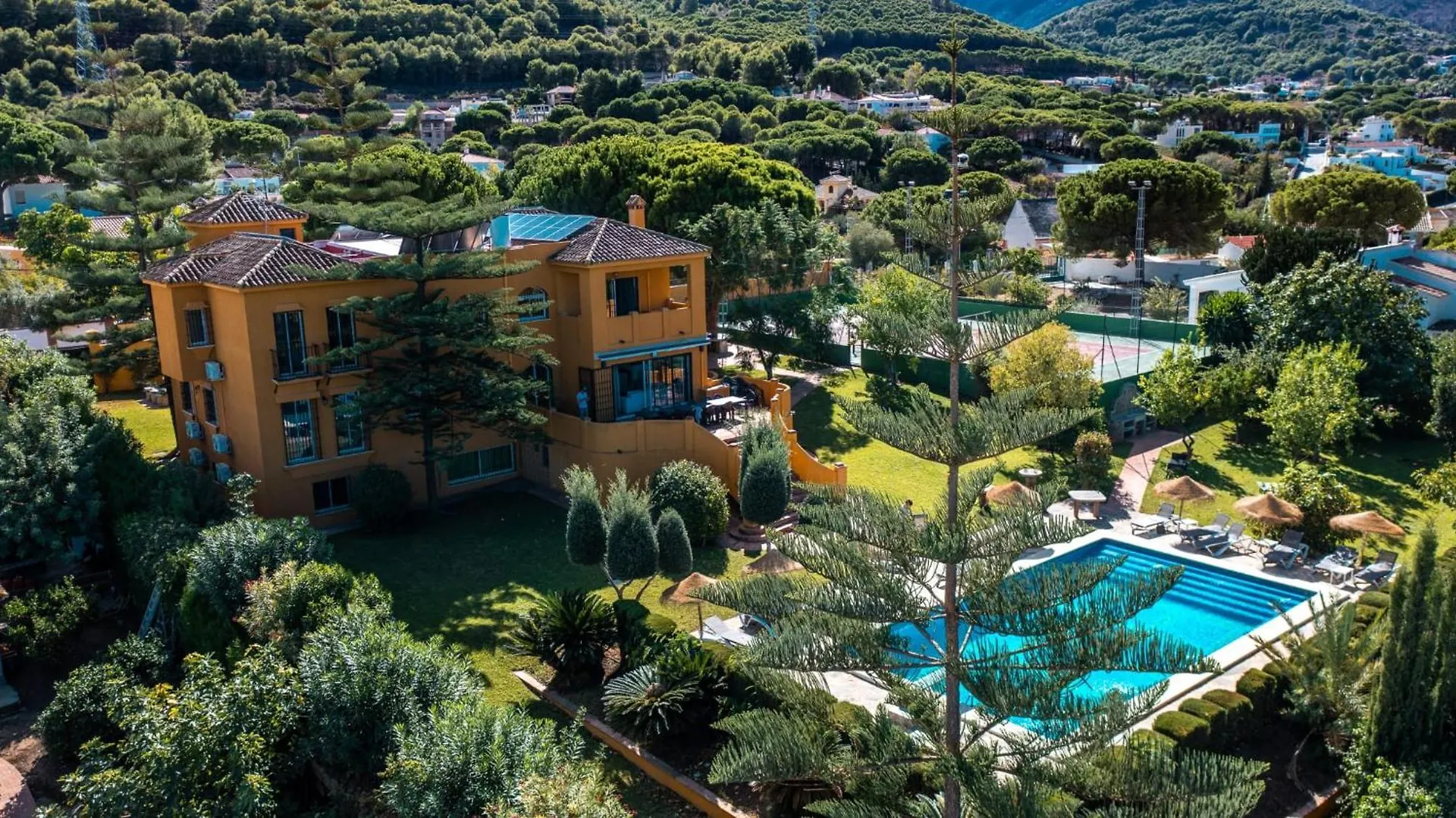 Tess Villa La Favorita location